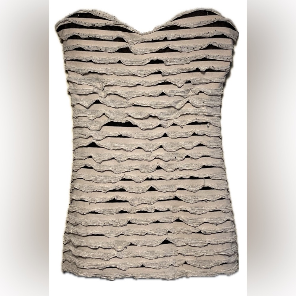 Sweetheart stripped textured strapless top